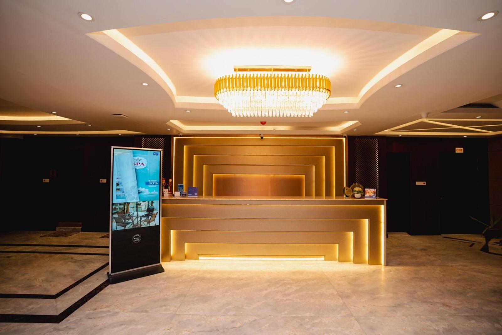 Royal Raj Hotel Раджшахи Экстерьер фото