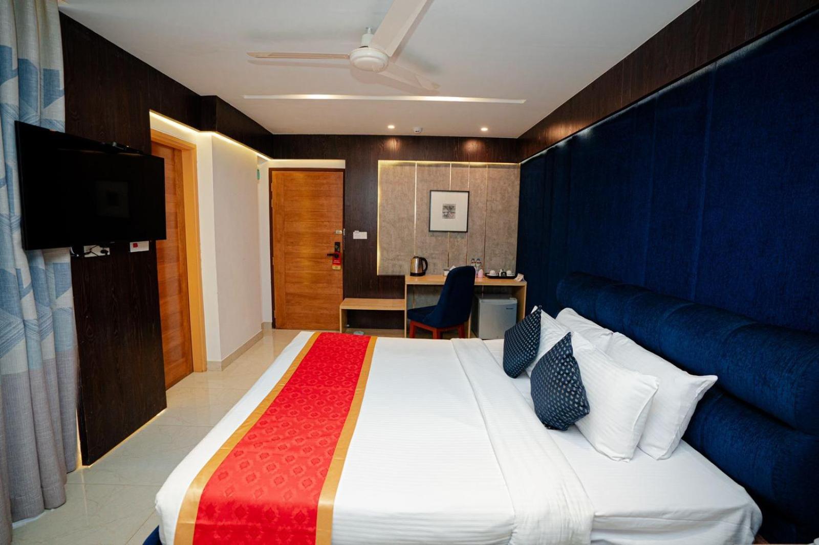 Royal Raj Hotel Раджшахи Экстерьер фото