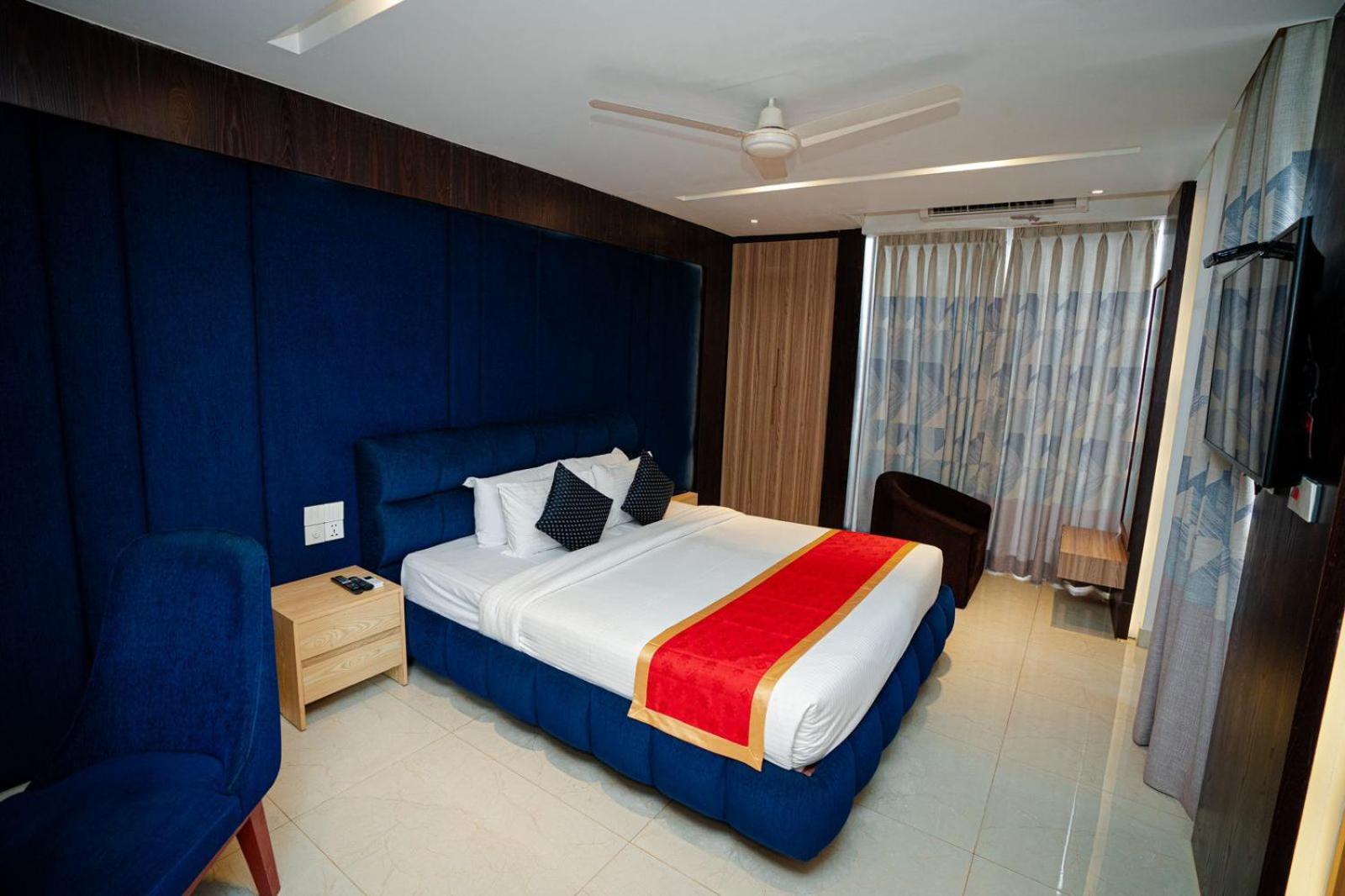 Royal Raj Hotel Раджшахи Экстерьер фото