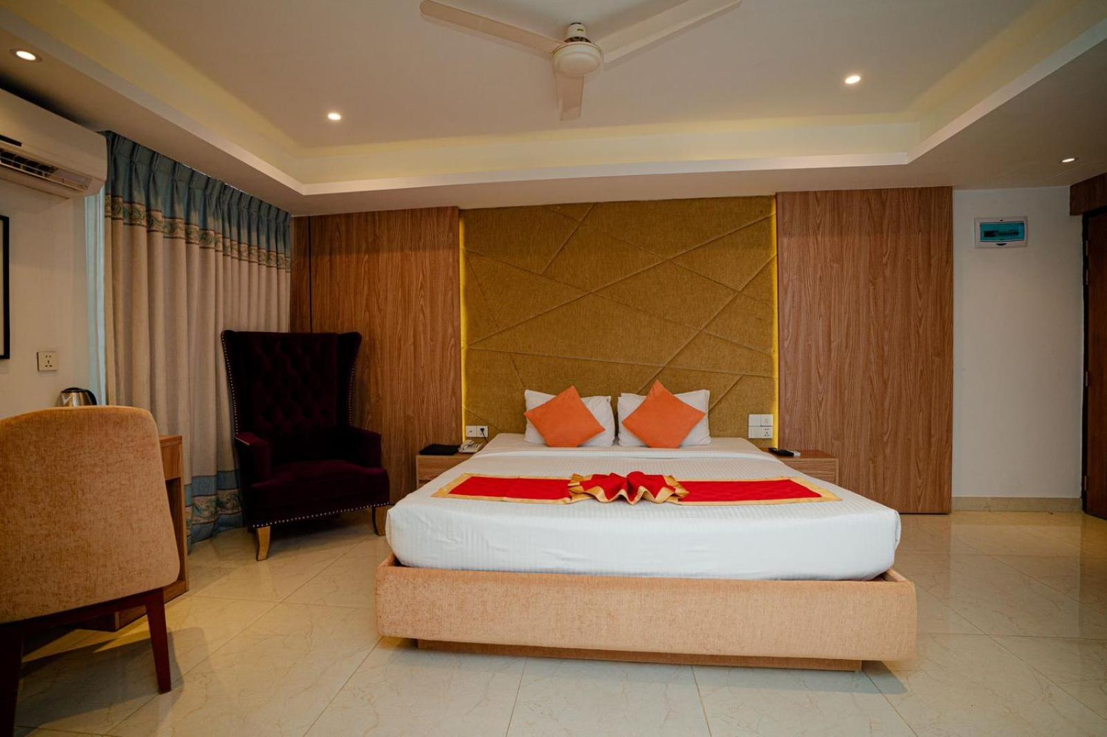 Royal Raj Hotel Раджшахи Экстерьер фото